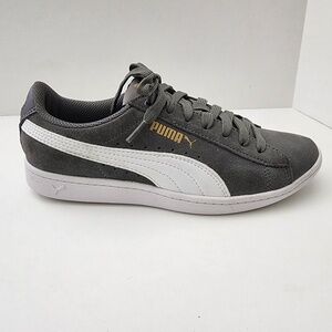 Puma Woman's Grey Suede Sneakers Size 6